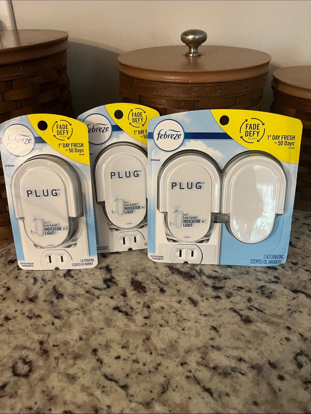 Febreze Plug-In Scented Oil Warmer    4 total units
